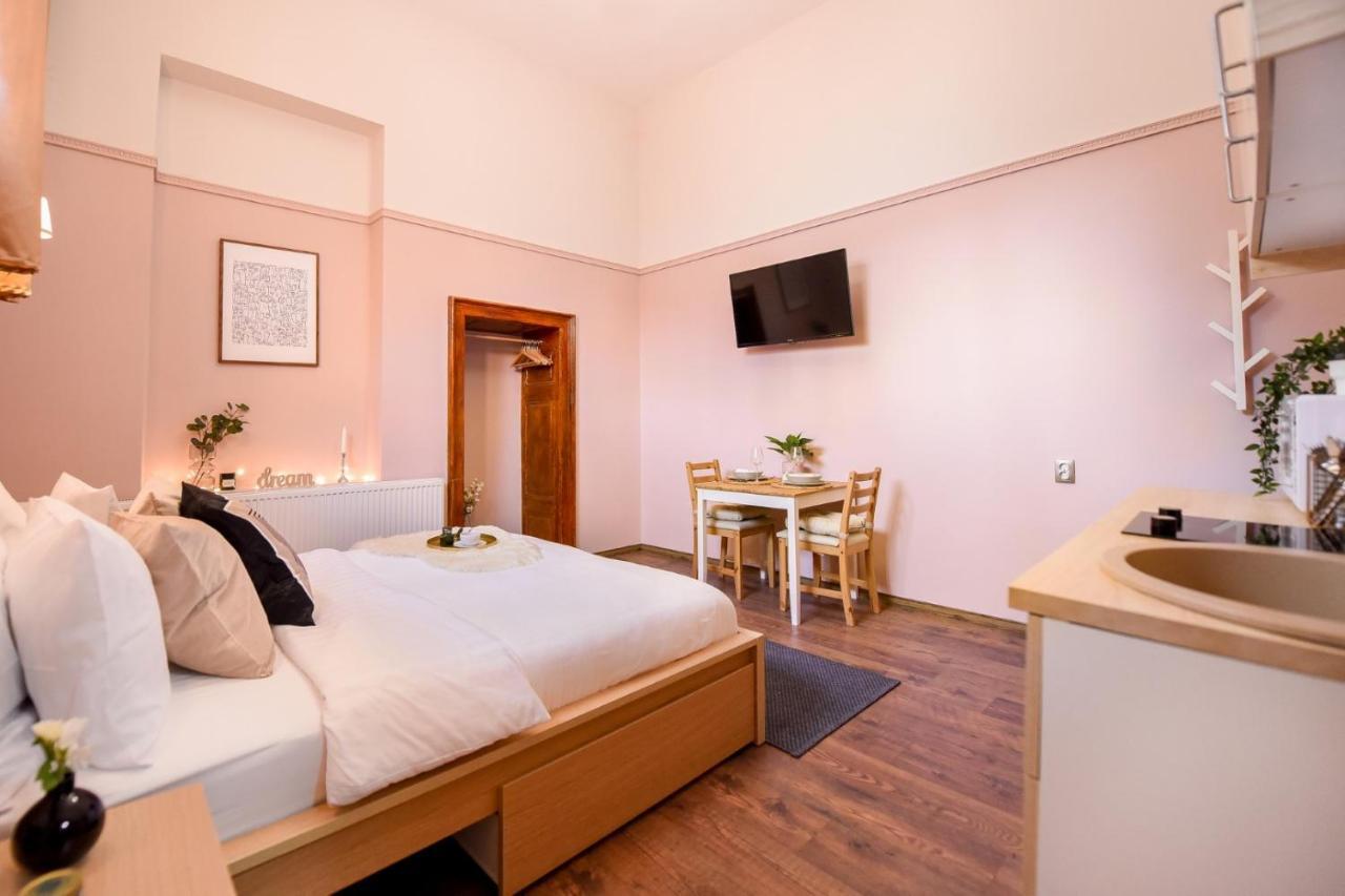 Le Petit & Cosy - Best Location Old Town & Quiet بوخارست المظهر الخارجي الصورة