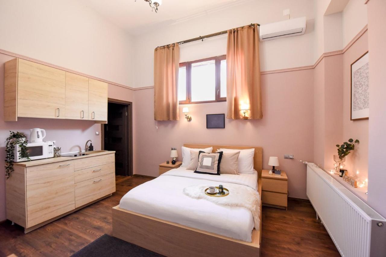 Le Petit & Cosy - Best Location Old Town & Quiet بوخارست المظهر الخارجي الصورة