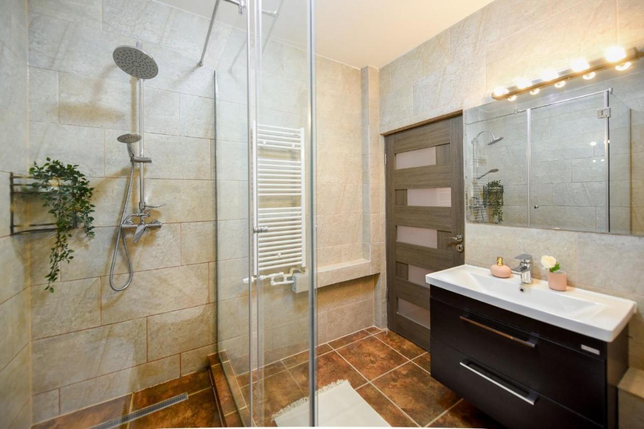 Le Petit & Cosy - Best Location Old Town & Quiet بوخارست المظهر الخارجي الصورة